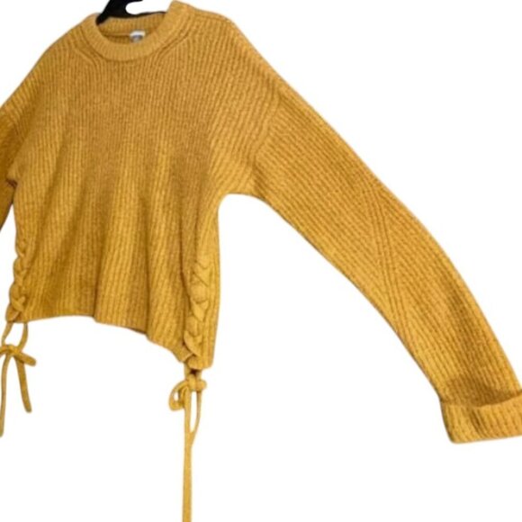 Charlotte Russe Sweater - Size Large - Picture 2 of 6